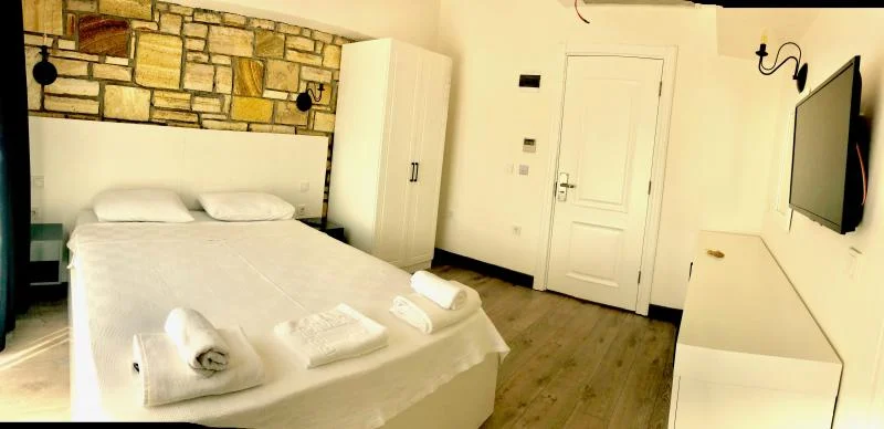 Deluxe Has Balcony Room, Sea View (Balcony)