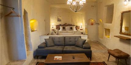 Junior Cave Suite Room
