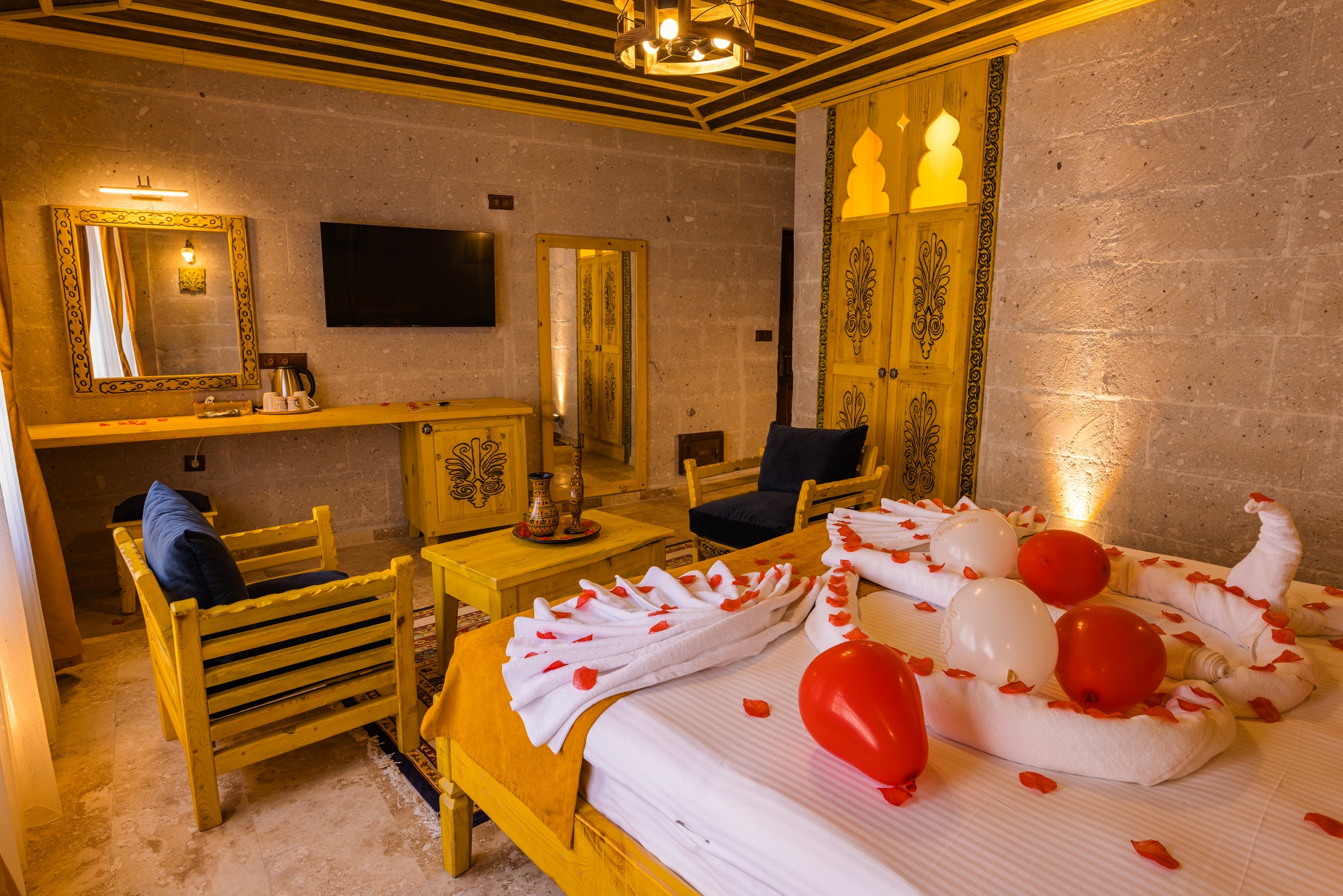 105-Citrine Room
