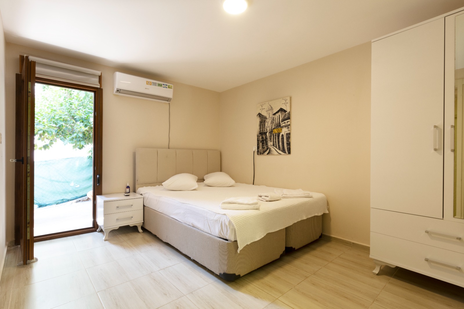 Standard Room, Partial Sea View (3 Person)