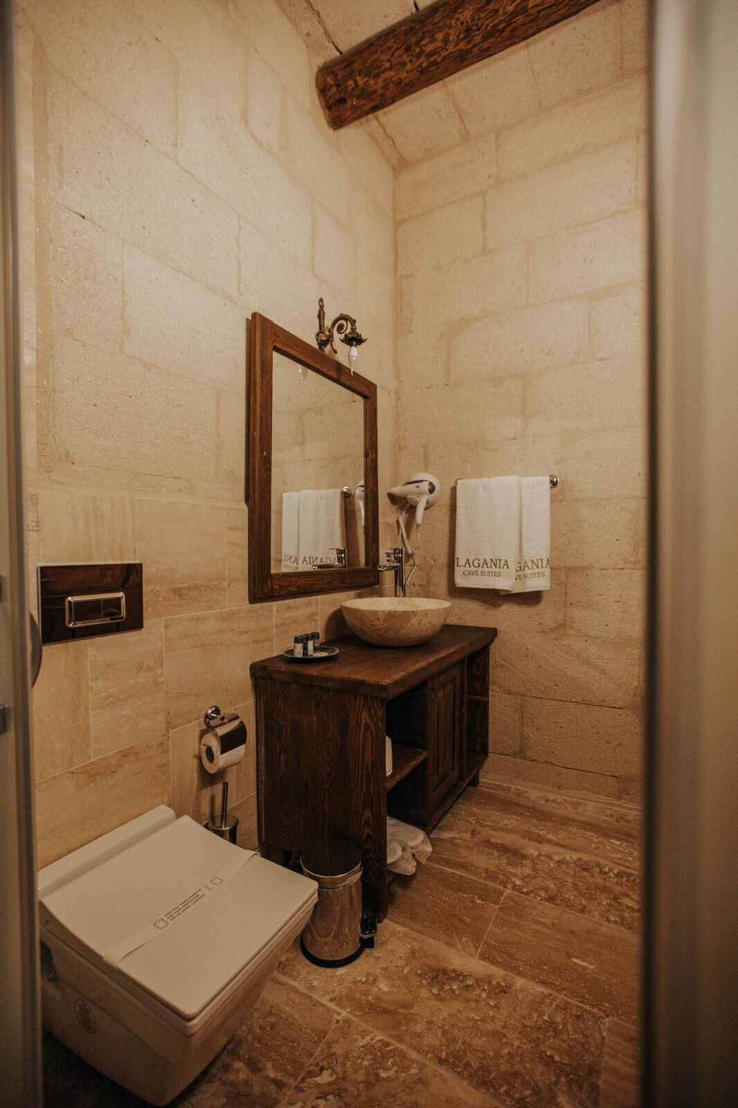 Deluxe Stone Room