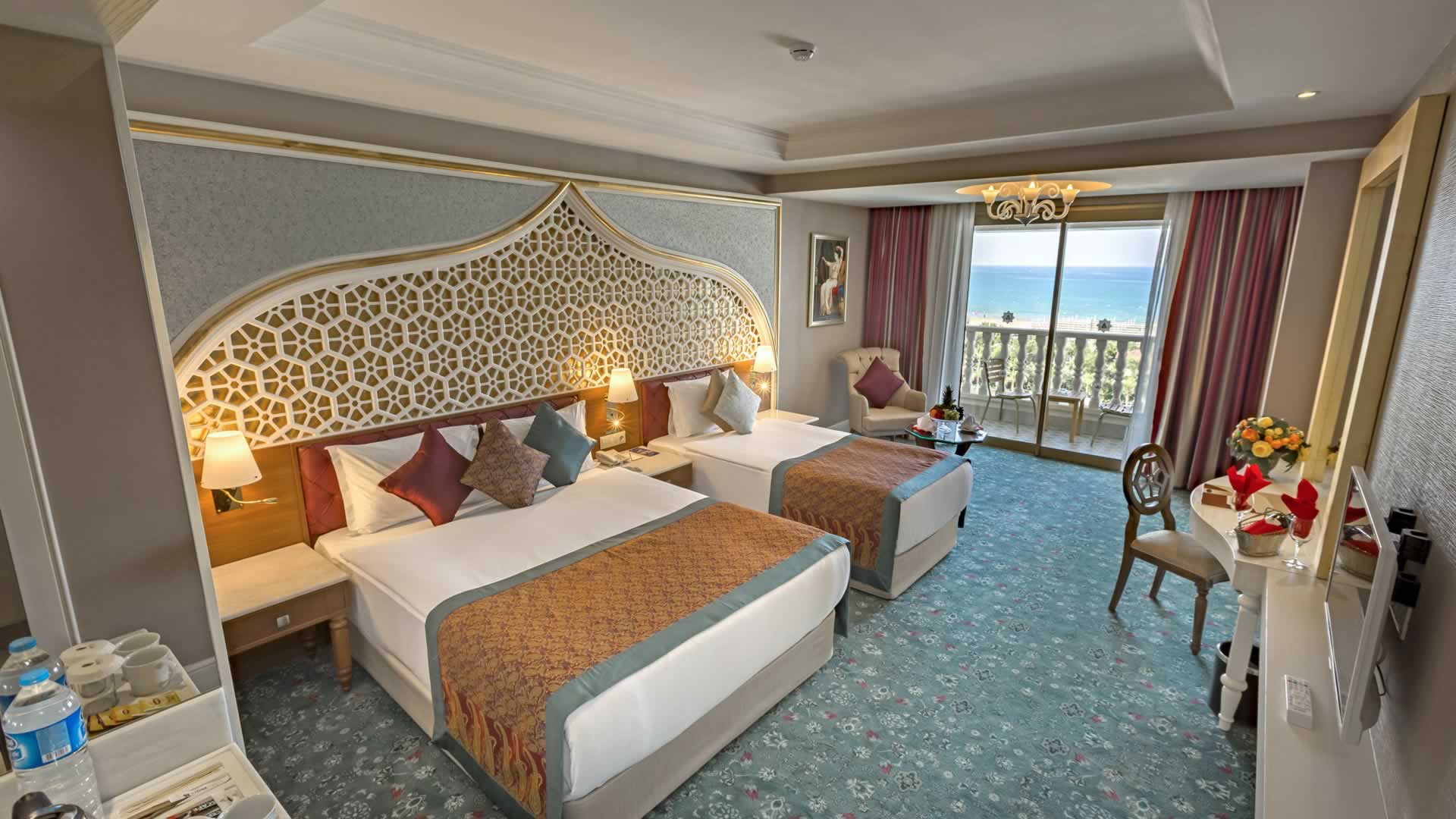 Royal Taj Mahal Hotel Superior Oda Deniz Manzaralı