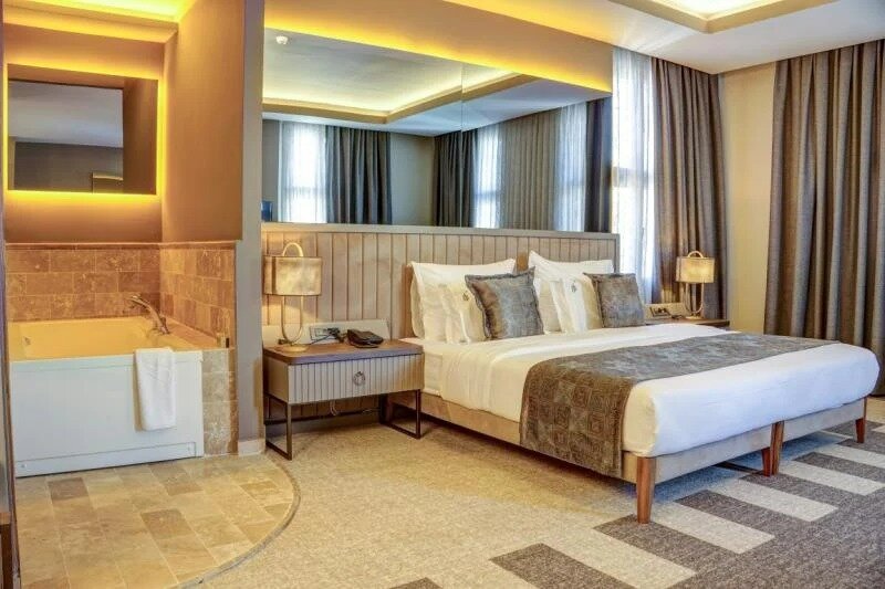 Suite Room (Jacuzzi)