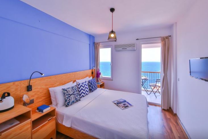 Mavilim Otel Bir Çift Kişilik Yataklı Deniz Manzaralı Oda