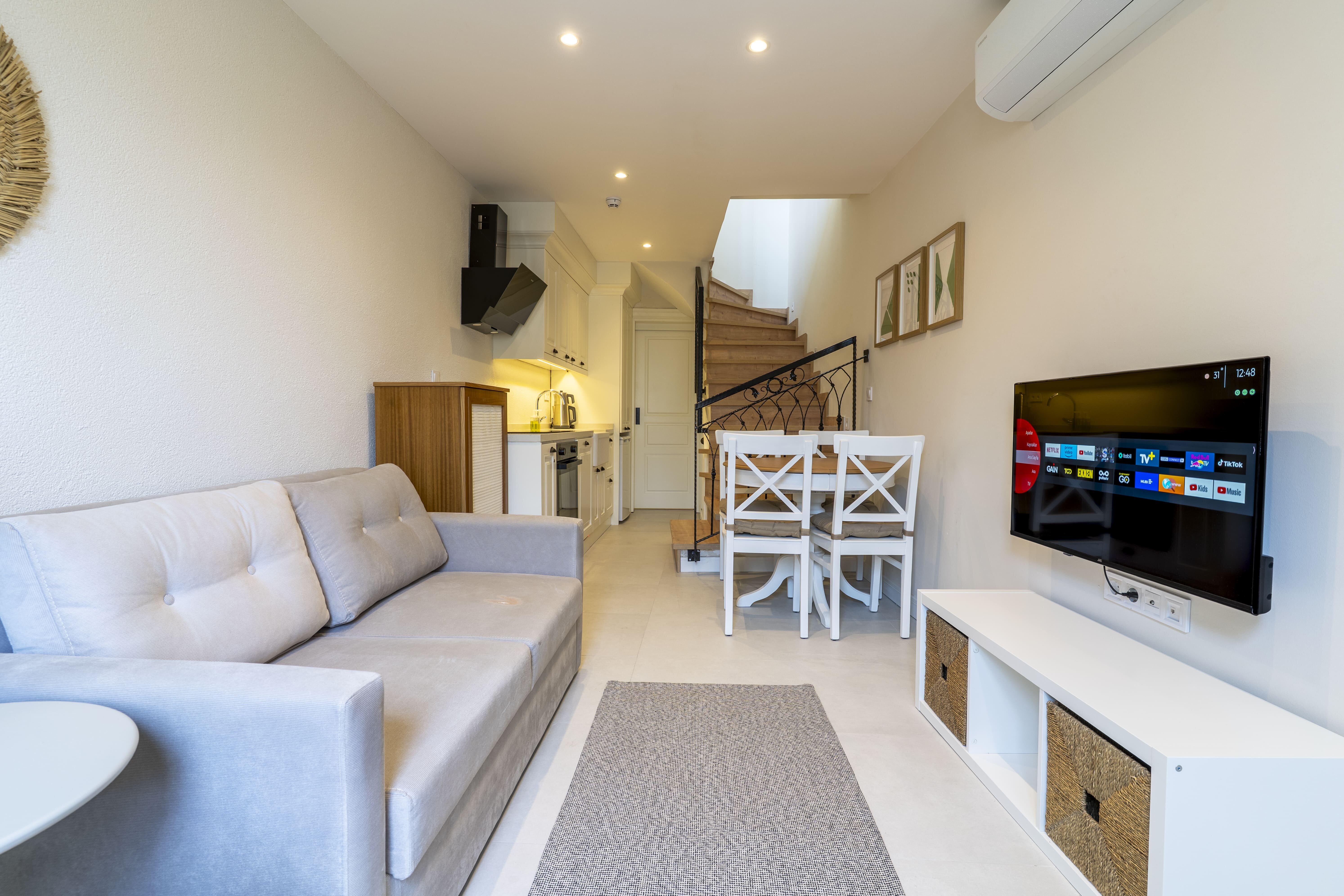 Naro Suites 3