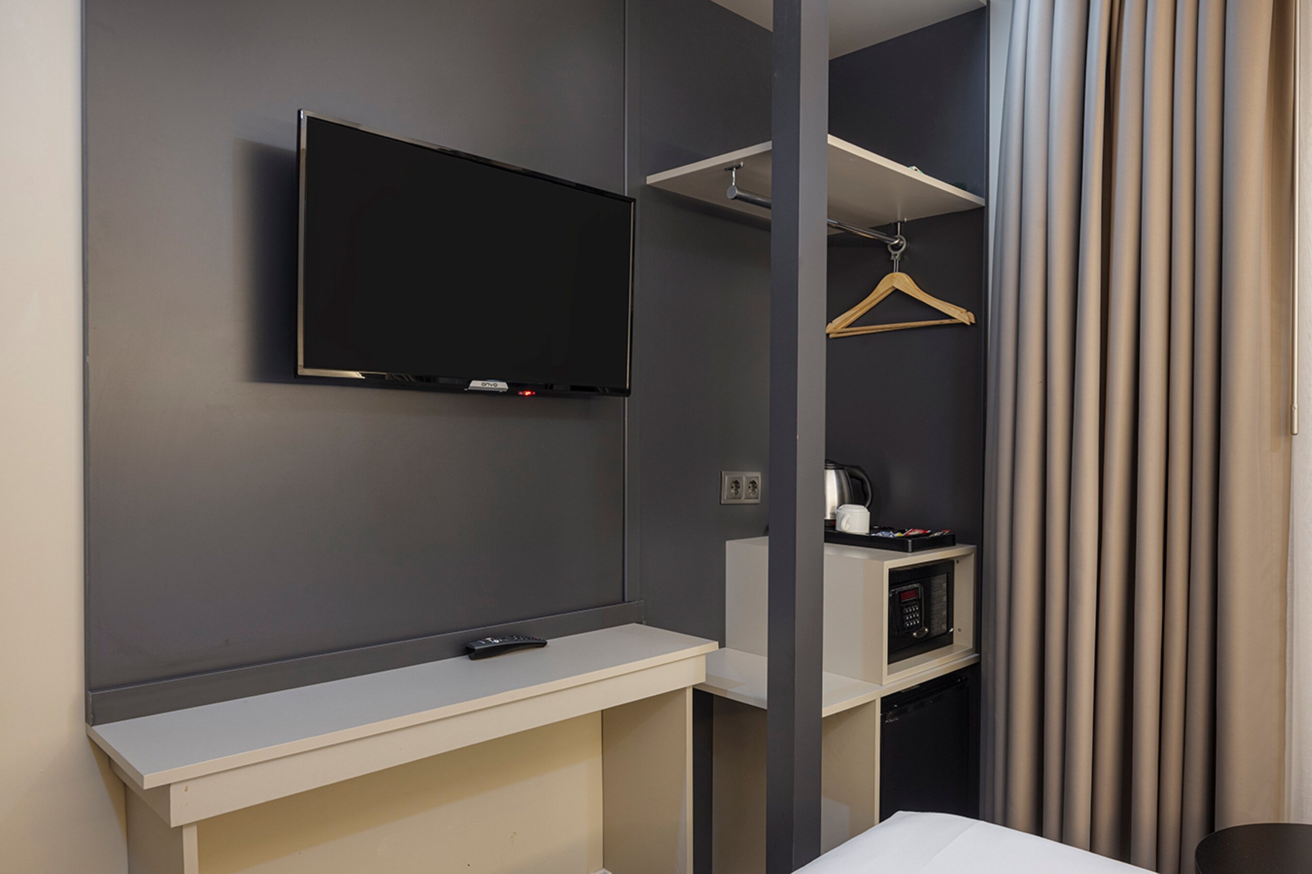 1 Single Standard Room