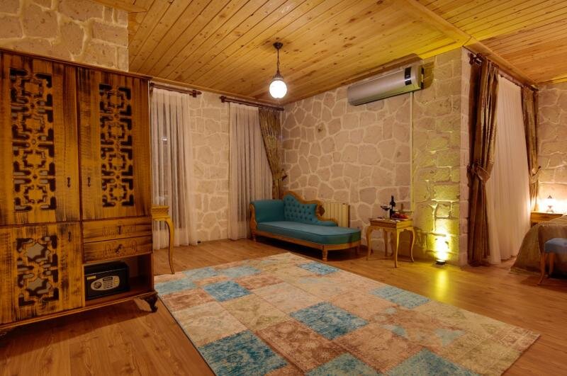 Elevres Stone House Hotel