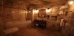 Deluxe Cave Rooms Görseli