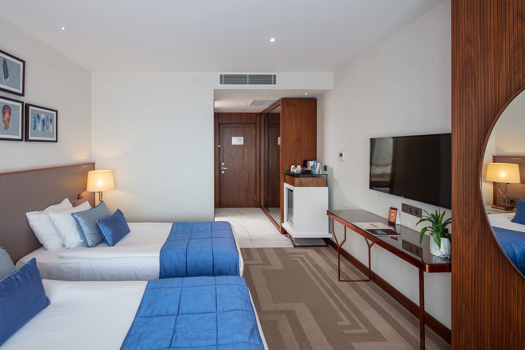 Lionel Hotel · 15