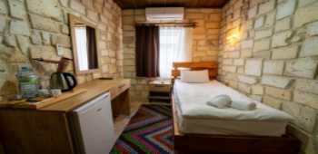 Crazy Horse Hotel
