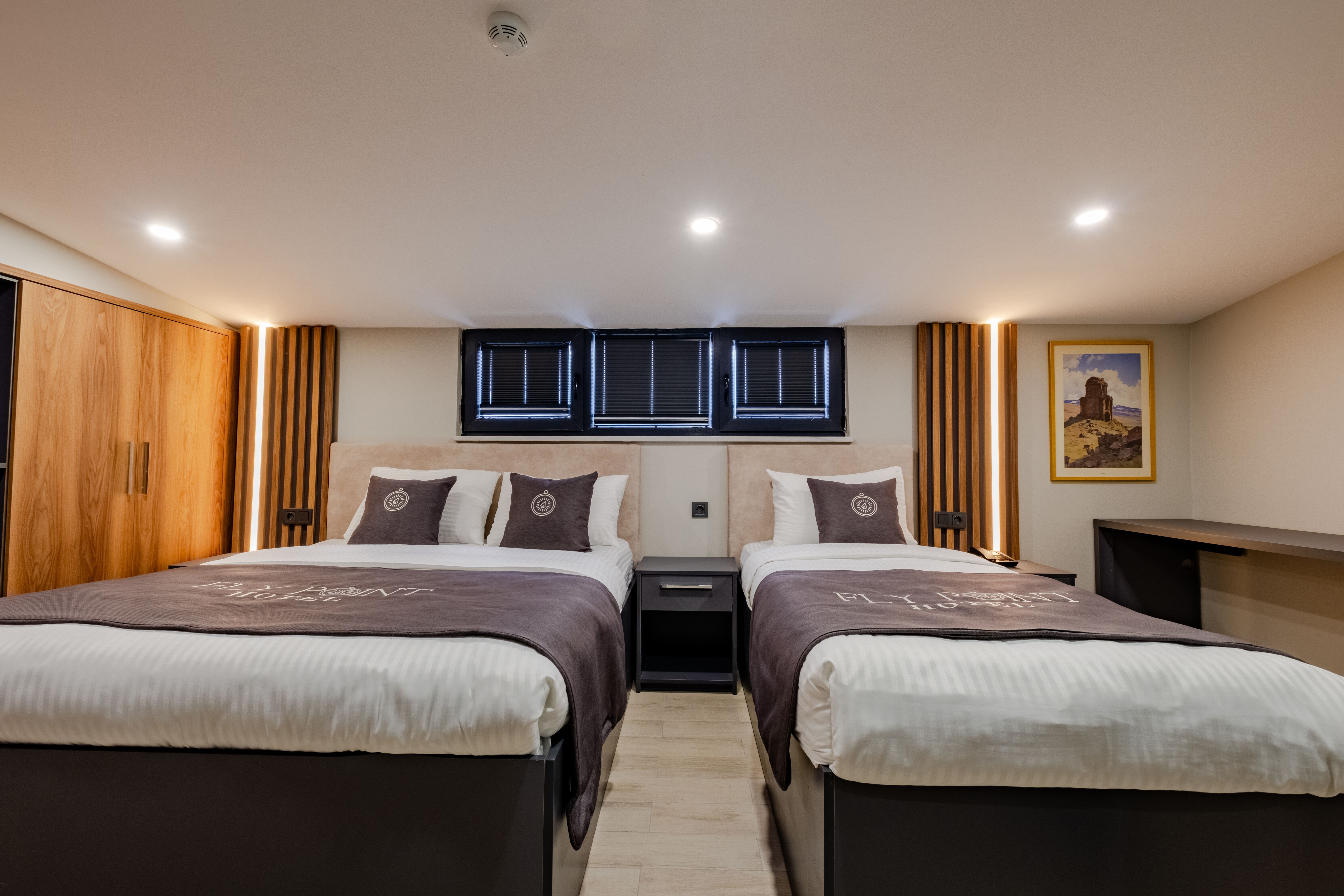 Fly Point Hotel · 24