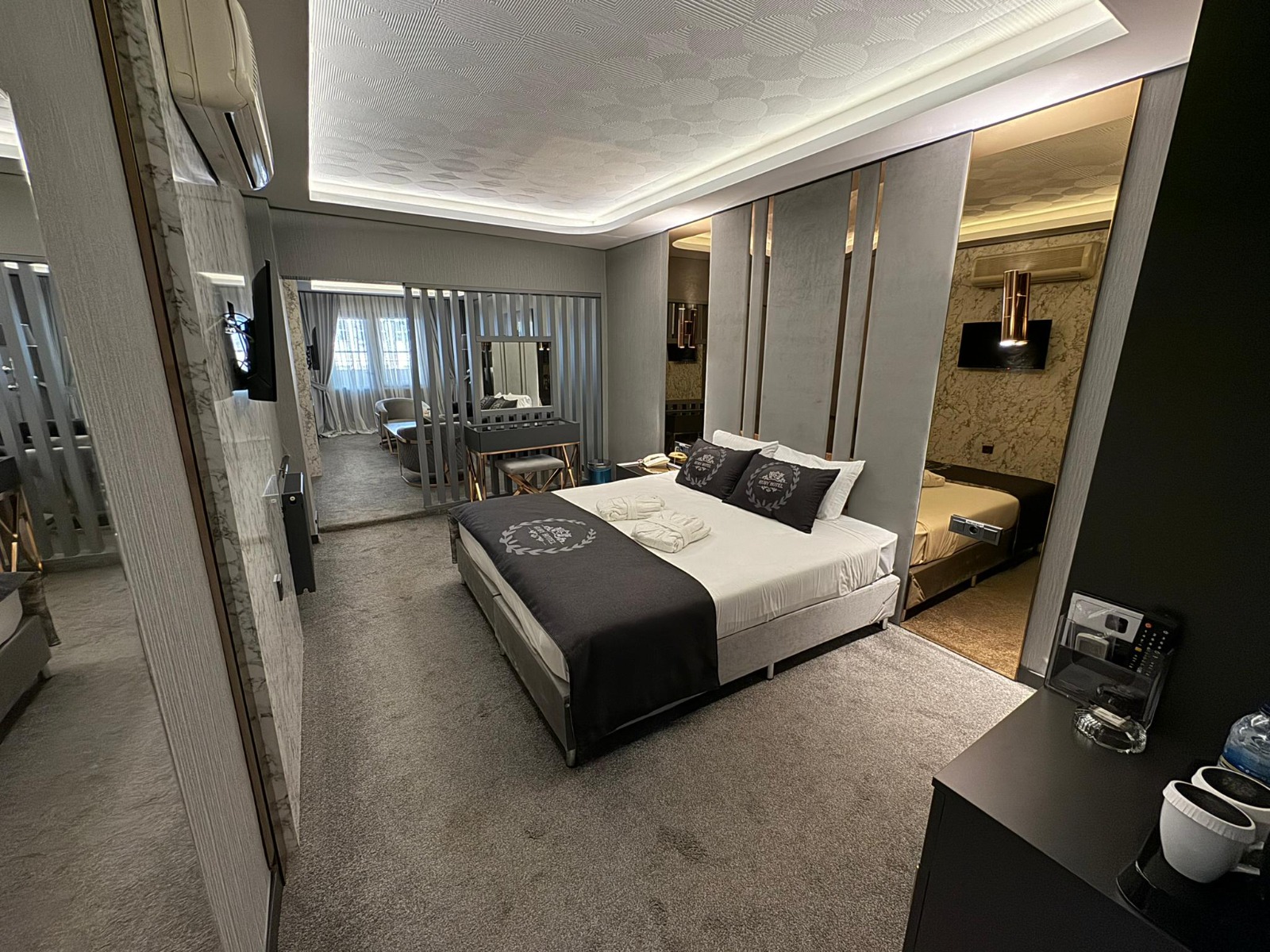 BÇ Ruby Hotel
