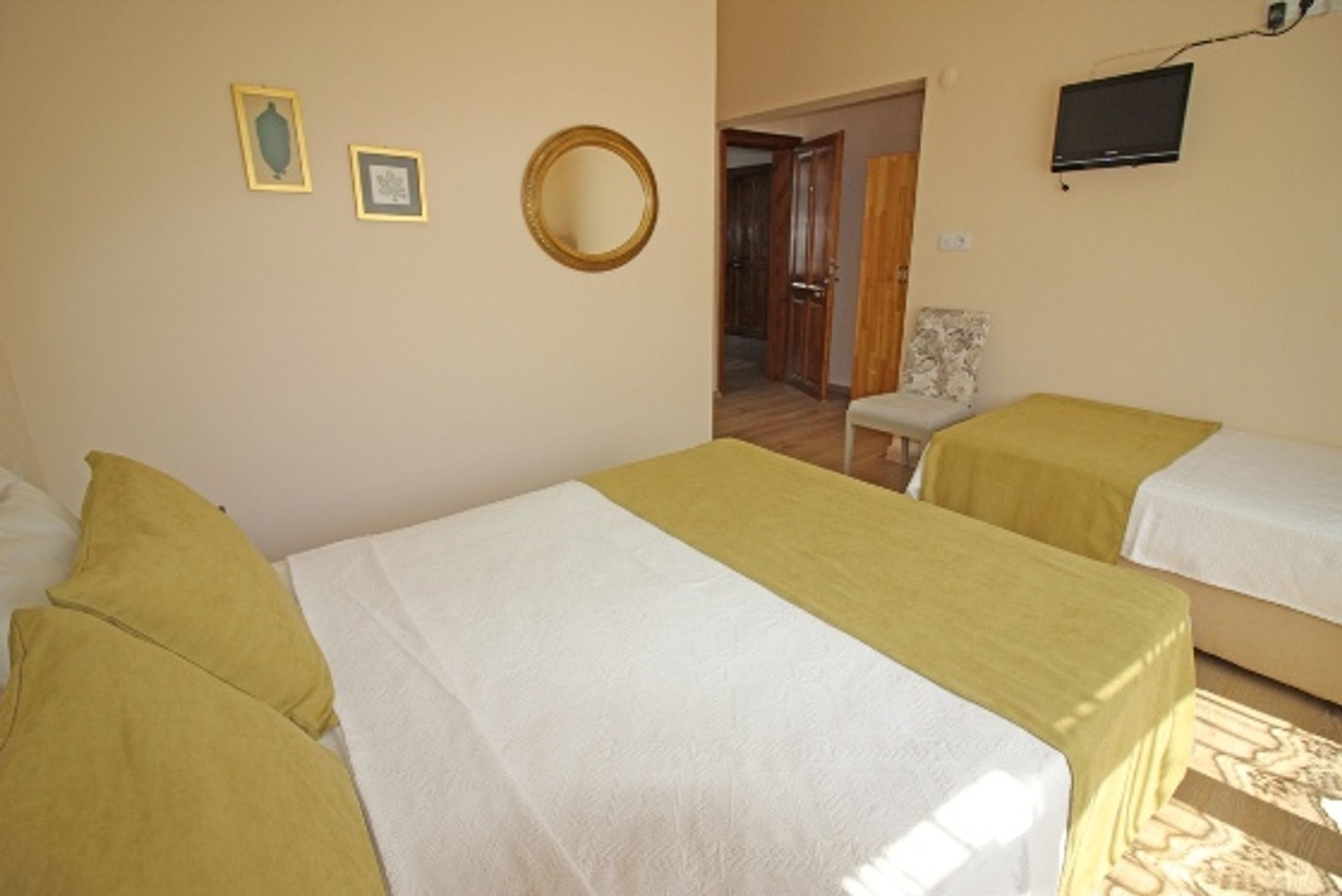Standard Room (3 Person)