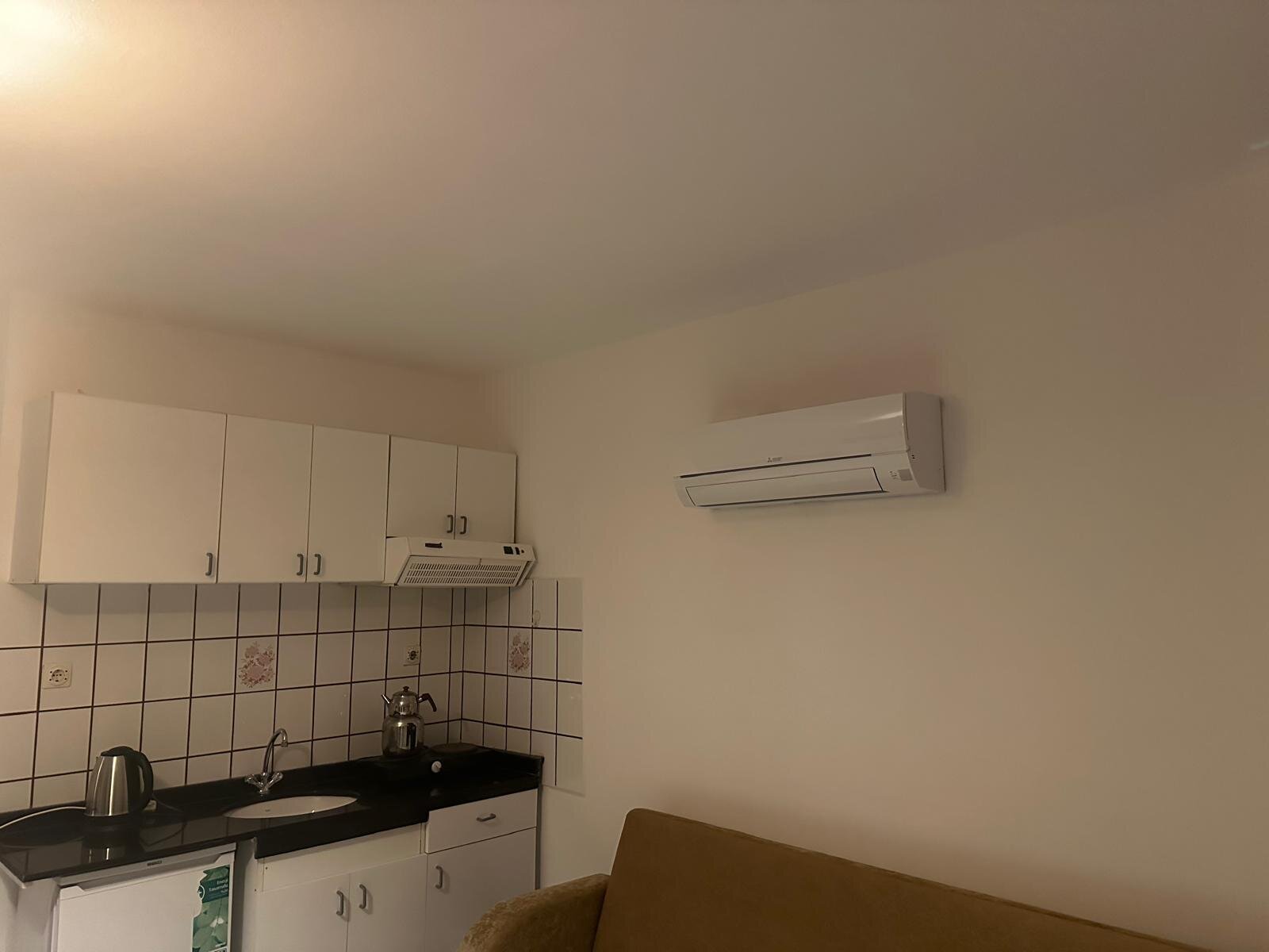 1+1 Kara Manzaralı Apart Oda