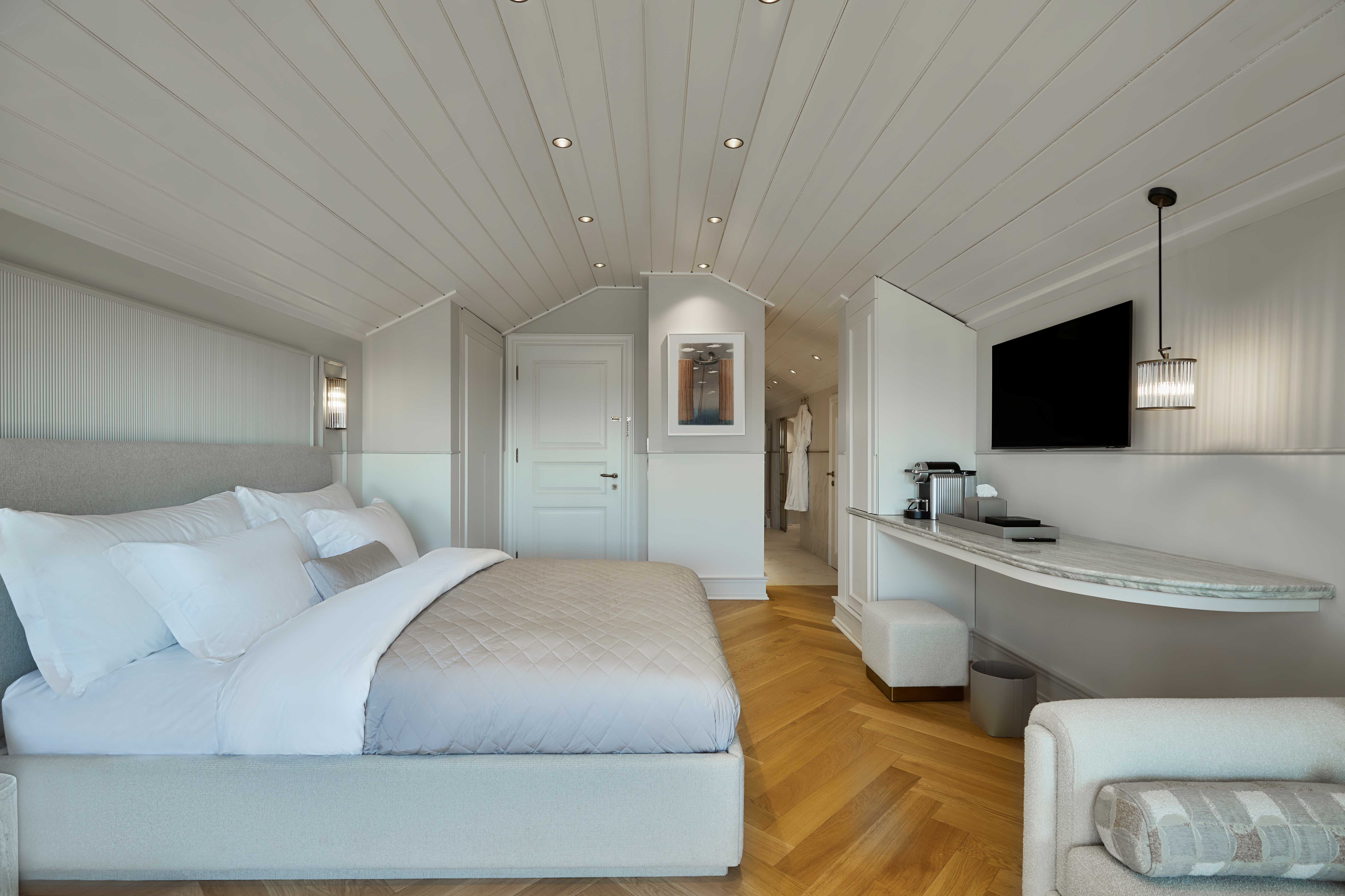 Executive Suites with Balcony