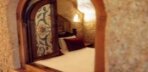 Deluxe Cave Room Görseli