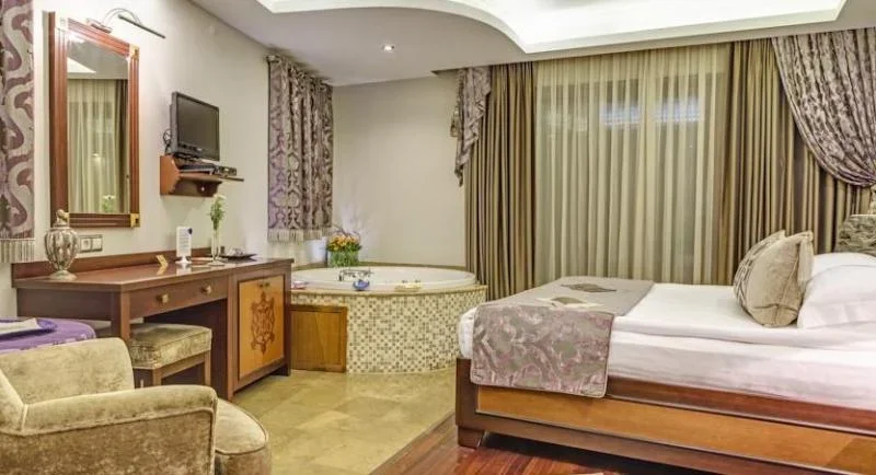 Jakuzili Balayı Odası, Deniz Manzaralı