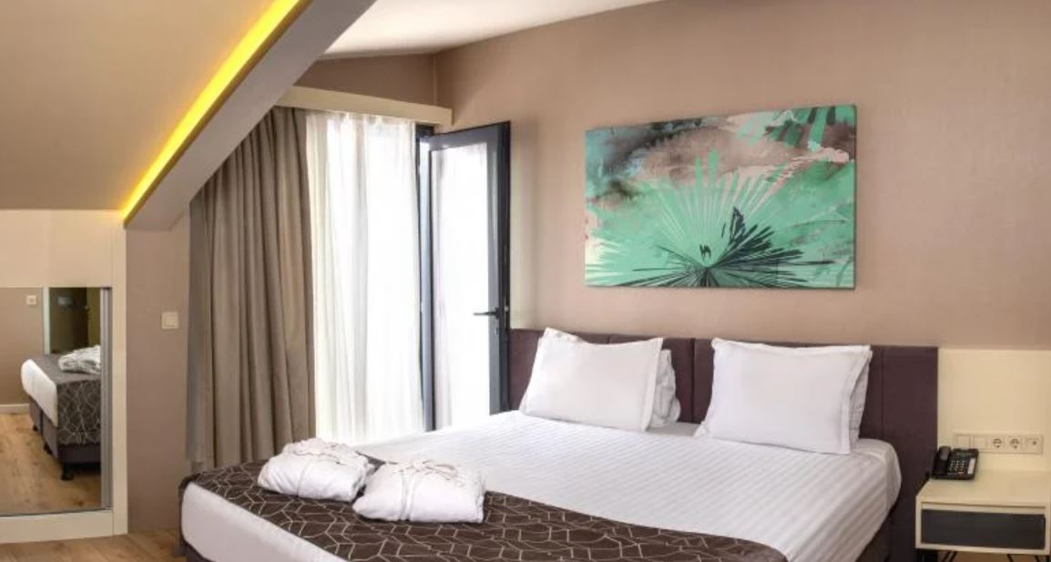 Teras Oda (Teraslı)