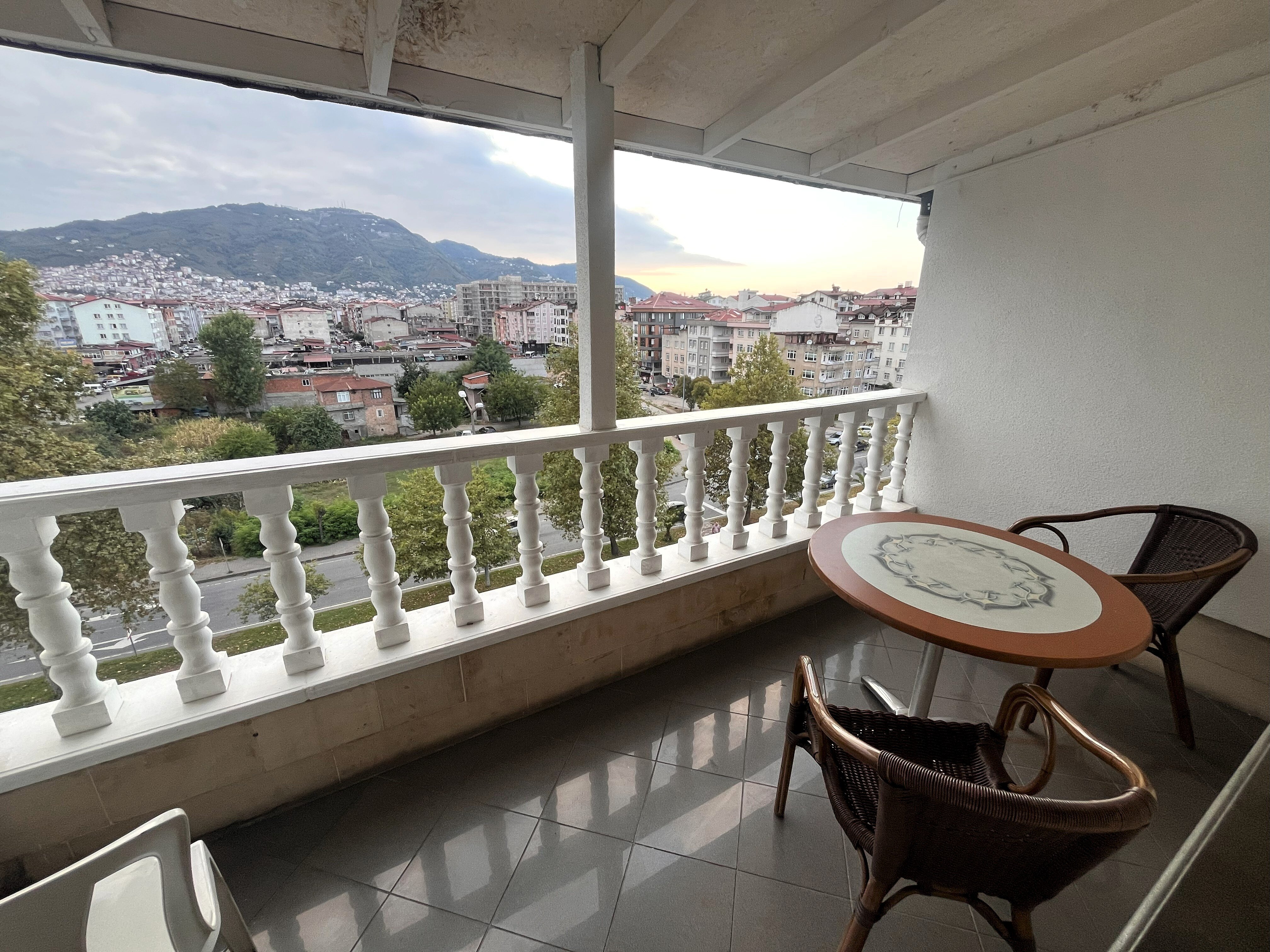 Standart Balkonlu Çift Kişilik Oda