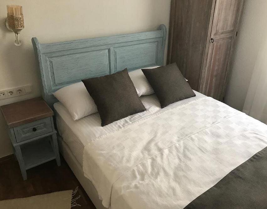 Standart Oda, Kara Manzaralı