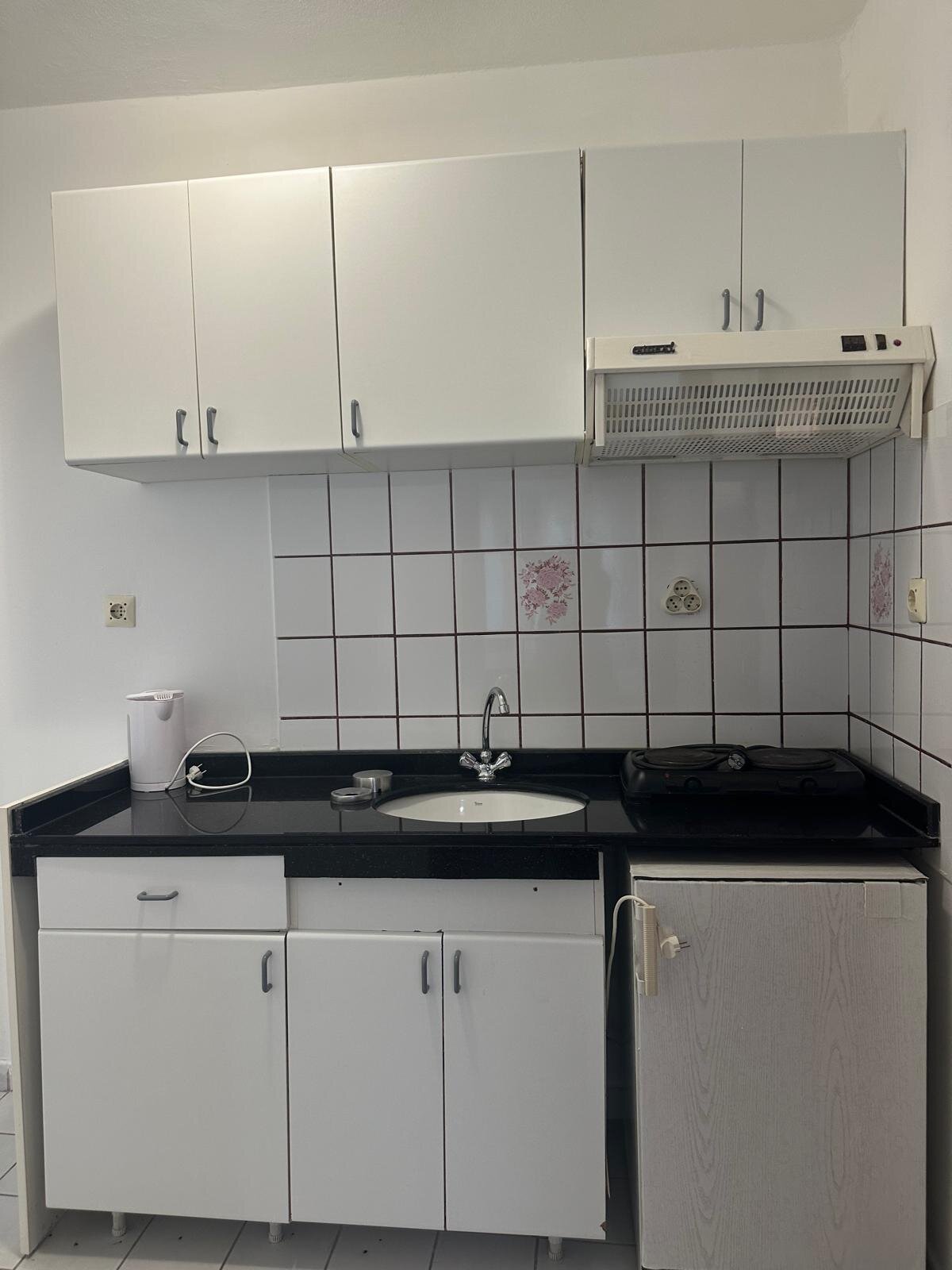 1+1 Kara Manzaralı Apart Oda