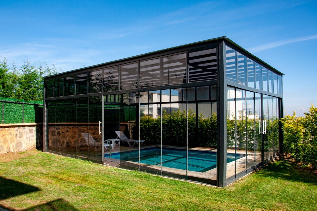 Göl Manzaralı 2+1 Villa (Kapalı Isıtmalı Havuzlu)