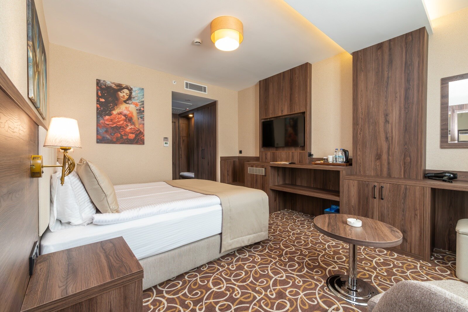 Superior Room French Bed