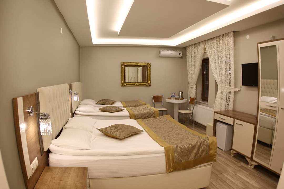 Family Deluxe Room (4 Person)