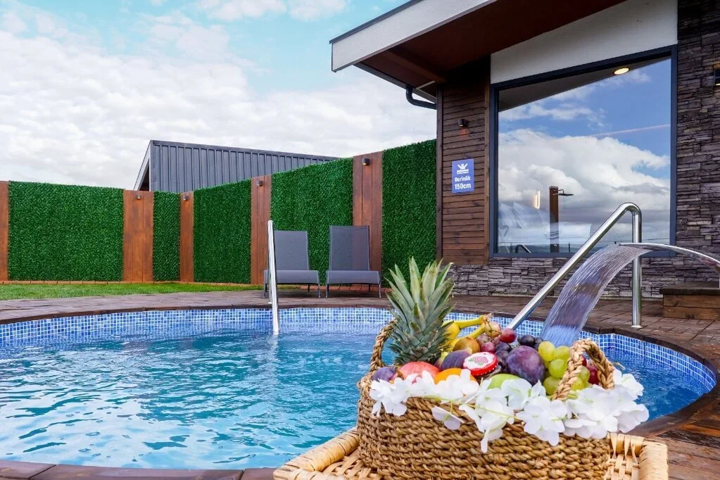  Garden Suite With Lake View And Private Pool