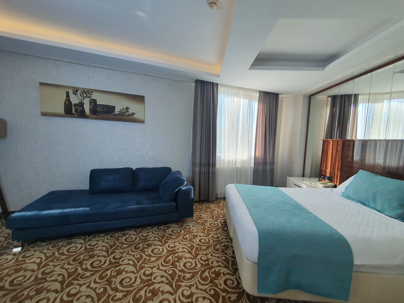 Suite Room
