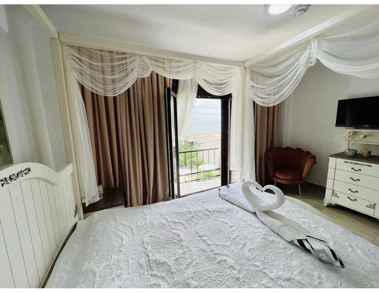 Ellawilla Suite House