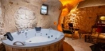 King Cave Suite with Jacuzzi and View Görseli