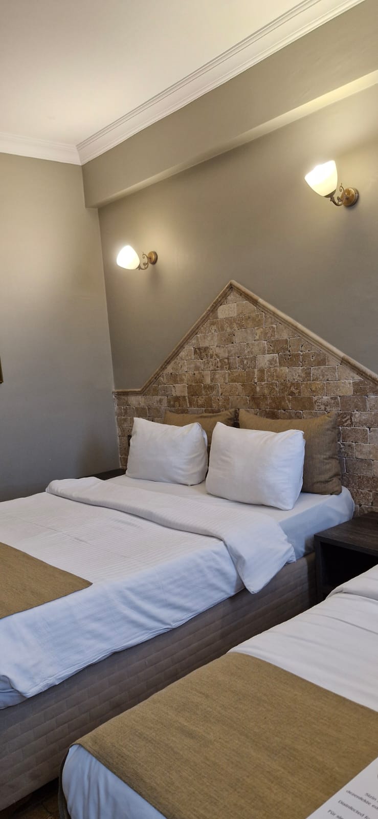 Iki Ayrı Yataklı Oda, Bahçe Manzaralı