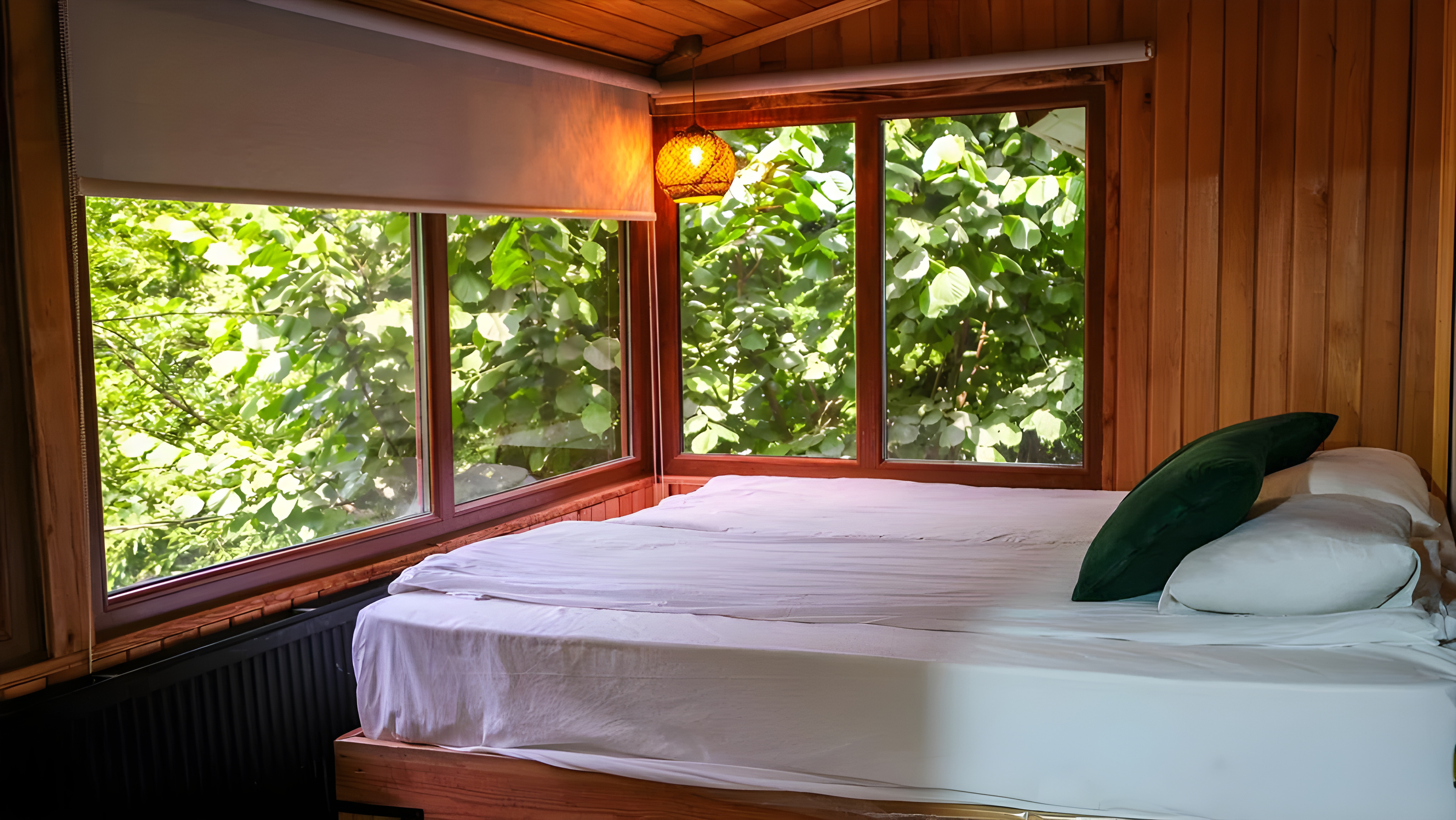 Violet Bungalow With Jacuzzi