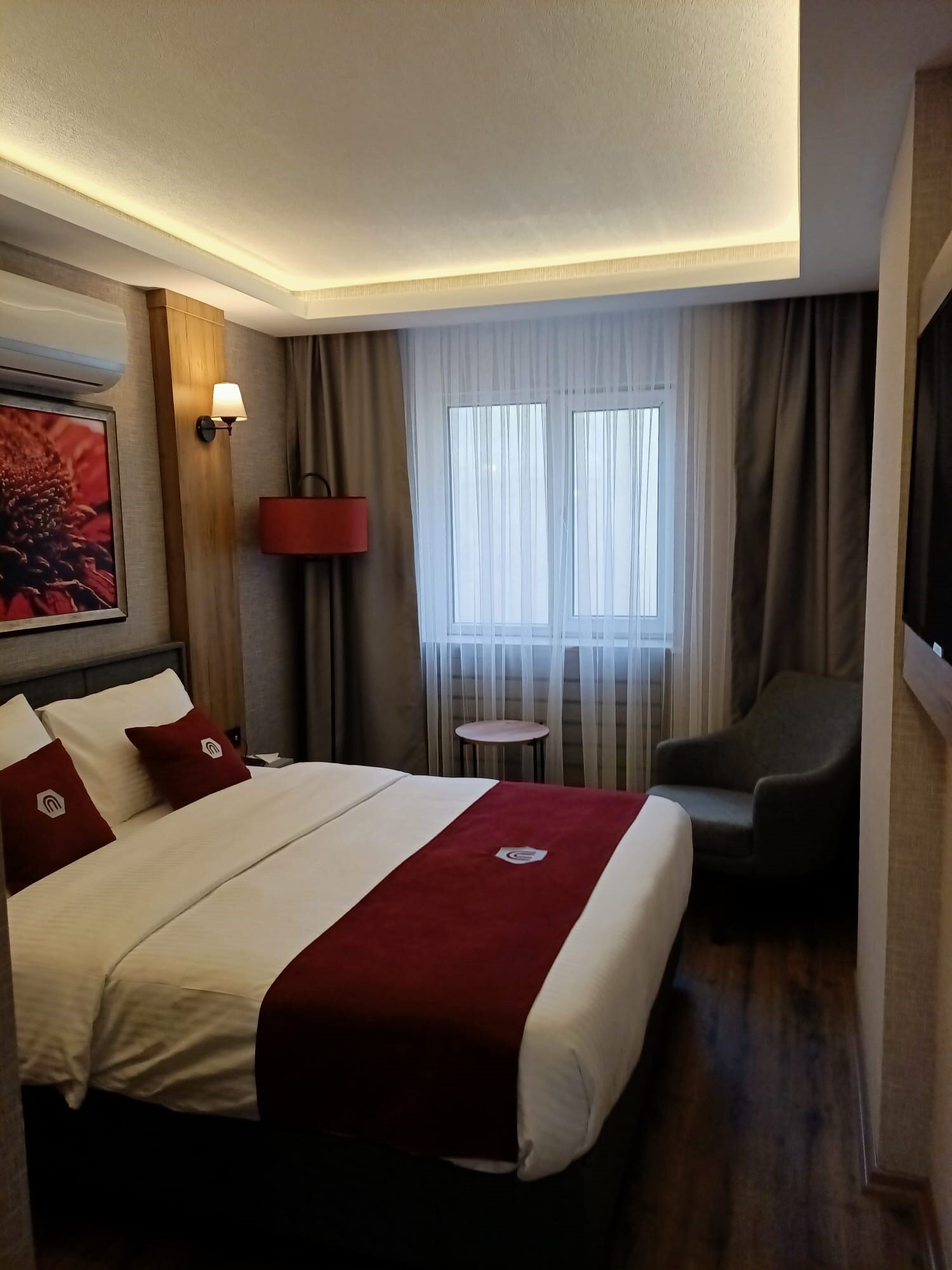 Economy Room