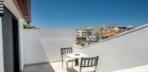 Deniz Manzaralı Otel Odası Görseli