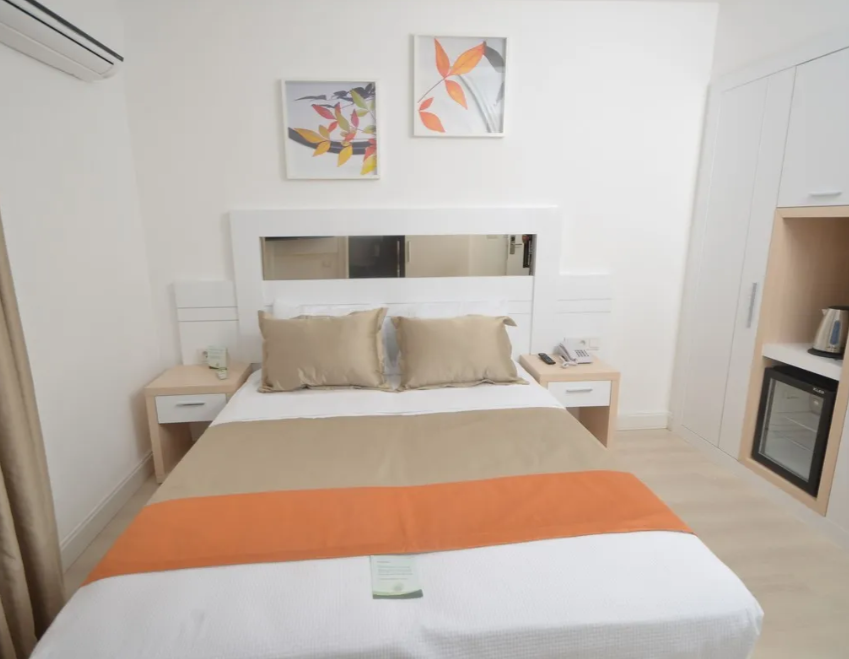 Doc`s Hotel