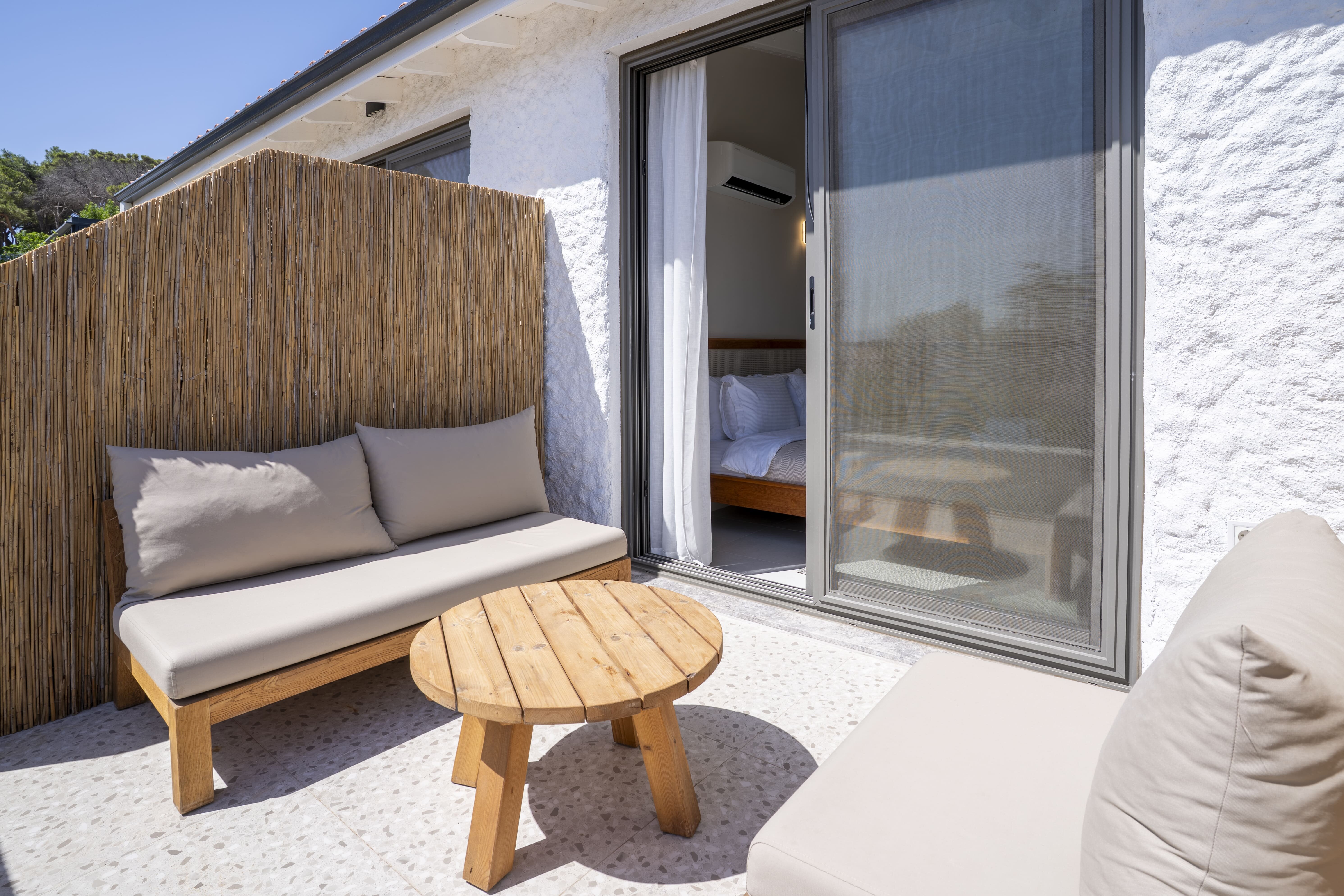 Naro Suites 1
