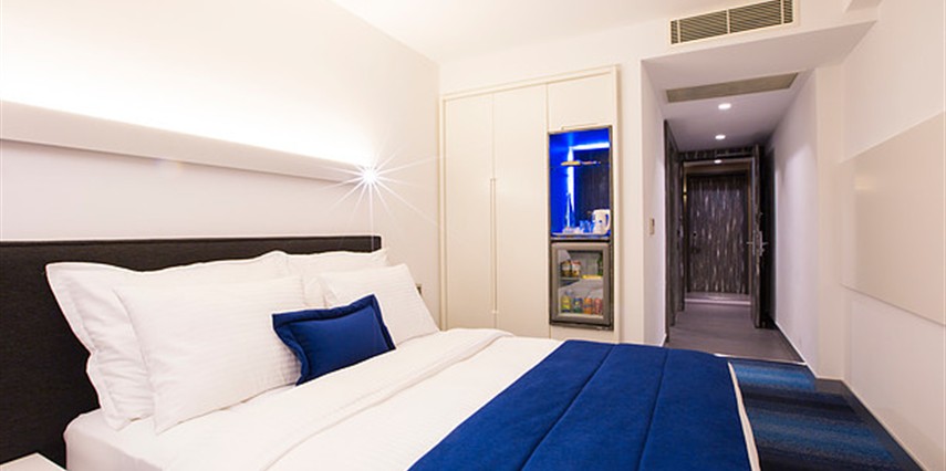 Zeniva Hotel