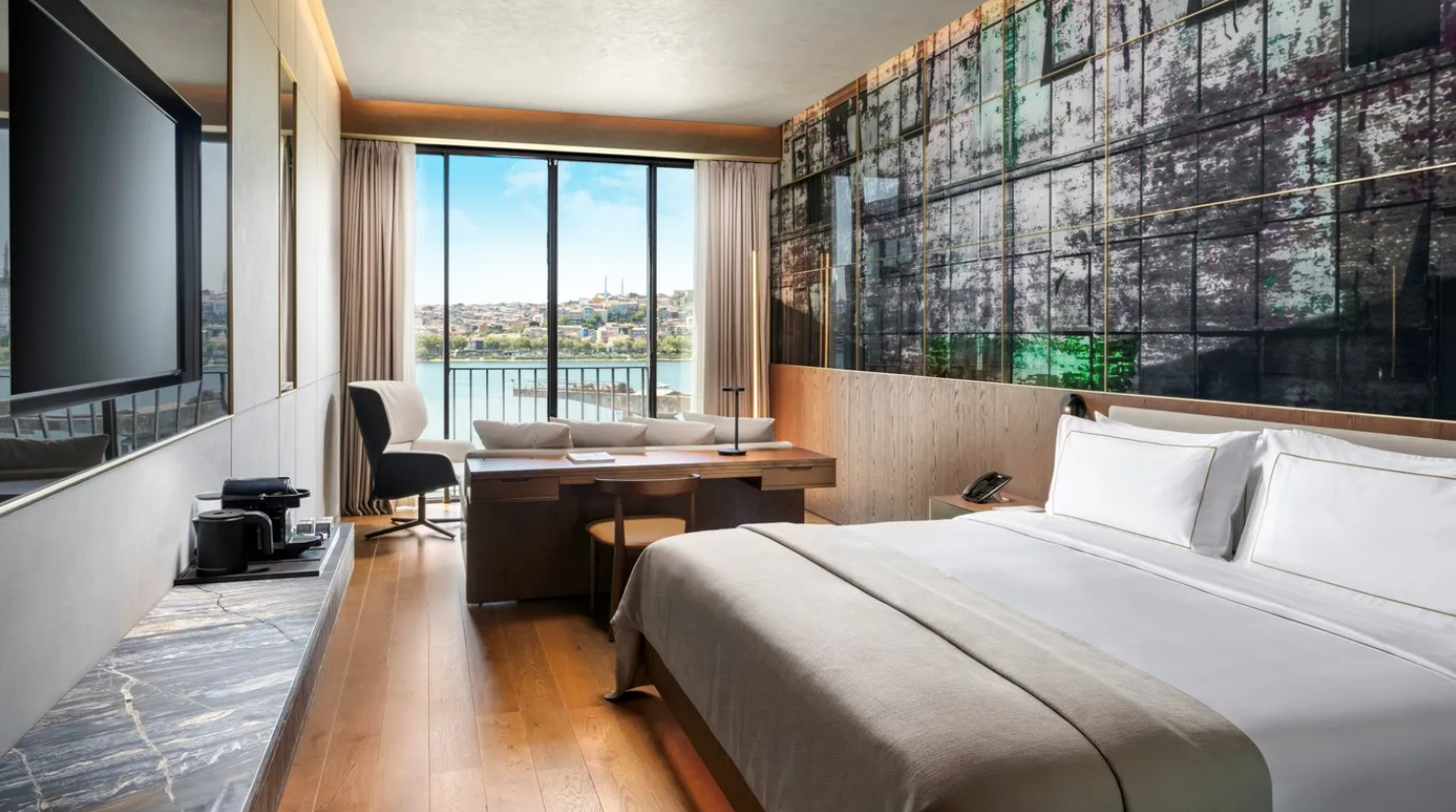 Rixos Tersane İstanbul + Nickelodeon Play Tersane Access · 11