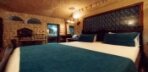 Deluxe Cave Room Görseli