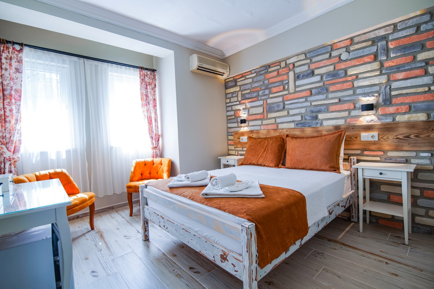 Comfort Double Tepe Manzaralı Oda