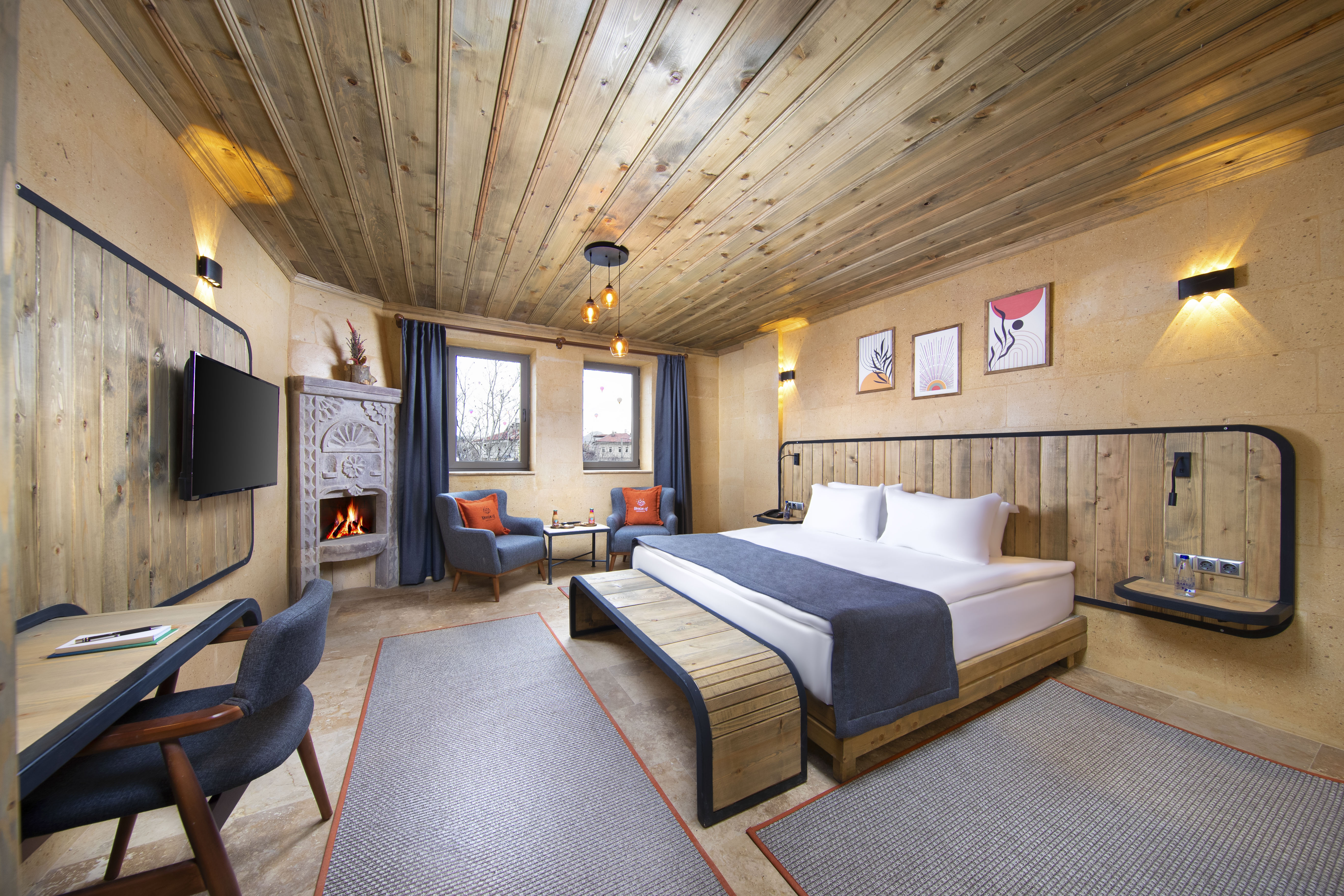 Queen Room (Balcony)