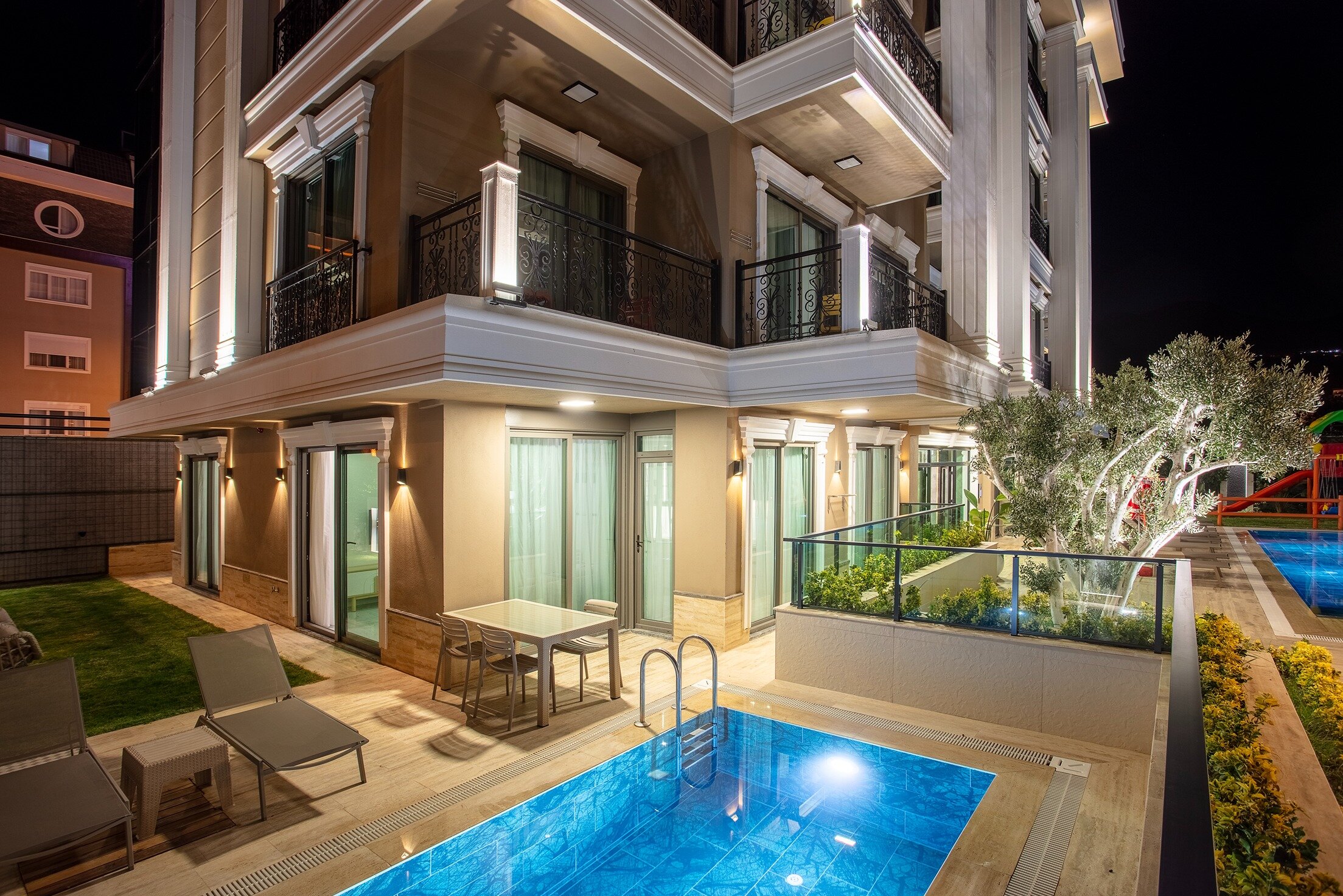 Premium Suite (Private Pool & Garden)