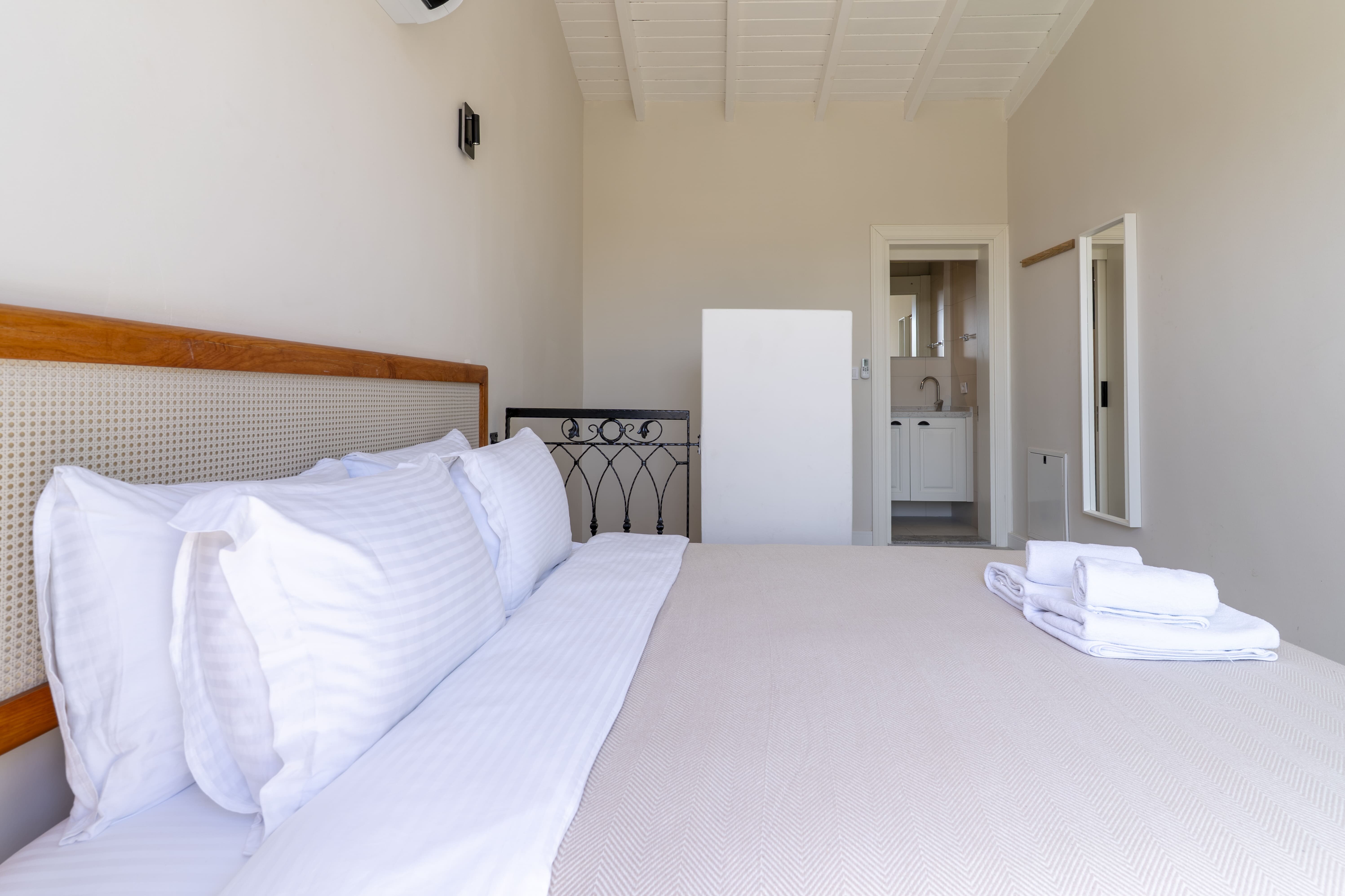 Naro Suites 1