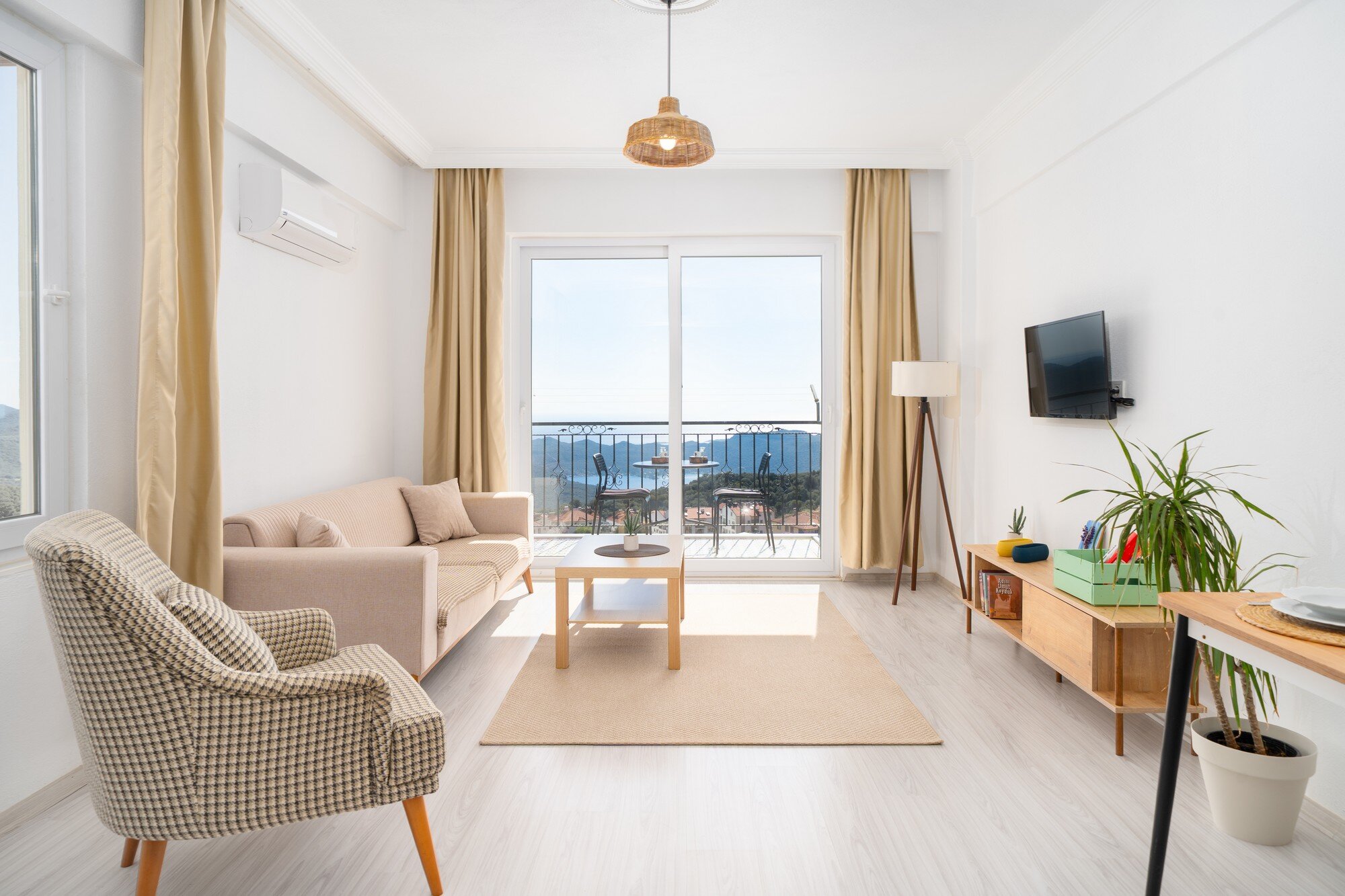 Suite with Panaromic Sea View