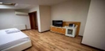 Penthouse Cam Tavanlı Oda Görseli