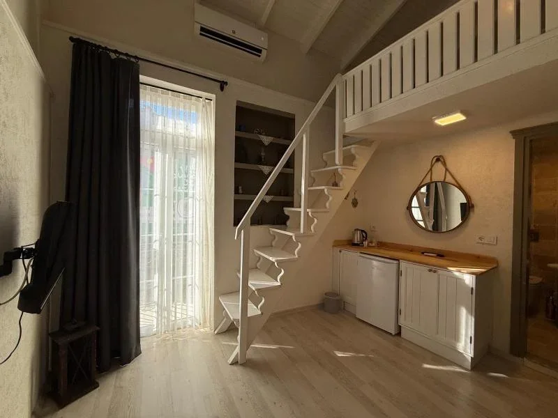 MAYKA Loft Suite
