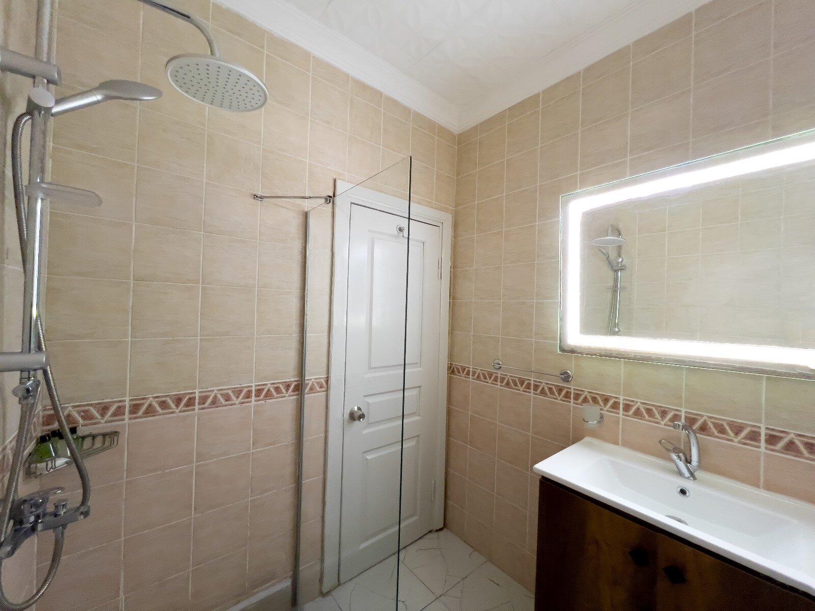 Mese Suites