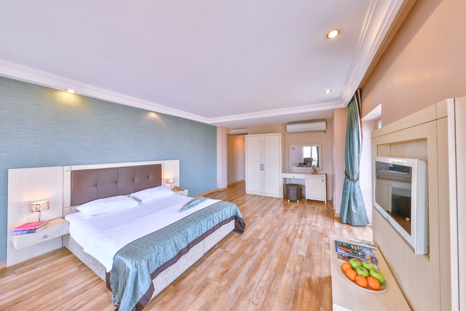 Deluxe Oda, Cadde Manzaralı